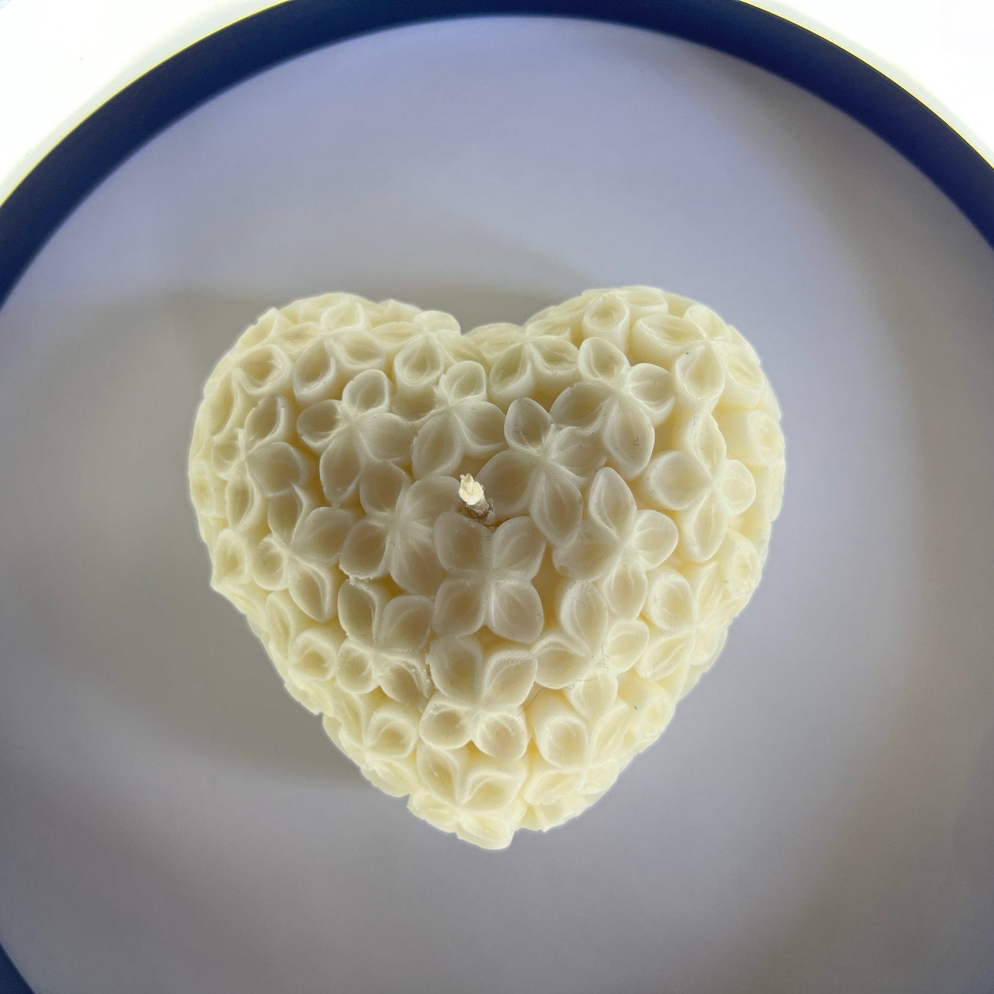 Flower Heart Shaped Velvet Peony & Oud Soy Wax Decorative Candle - Nakyazze